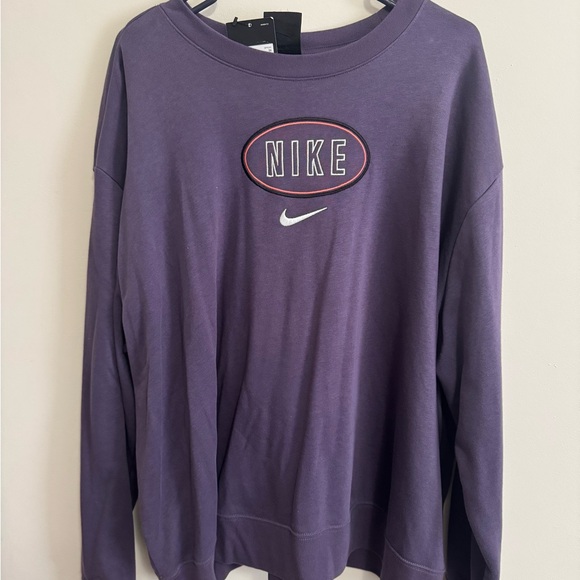 NWT Nike Women's Purple Crewneck - Picture 1 of 4